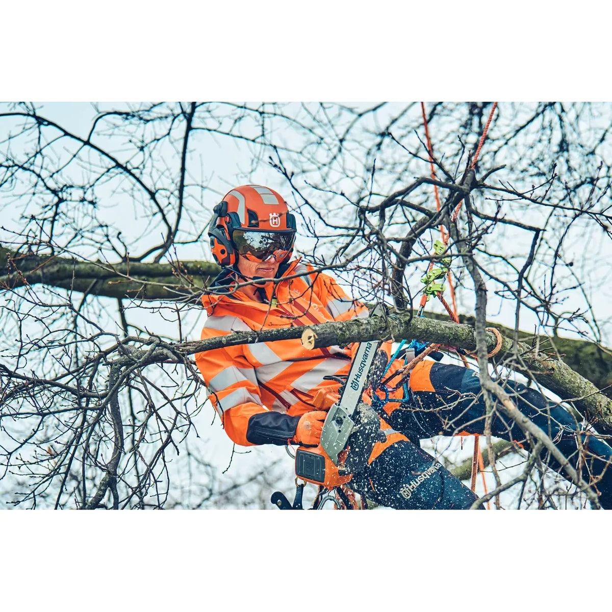 Husqvarna X-COM Active, helmet mount