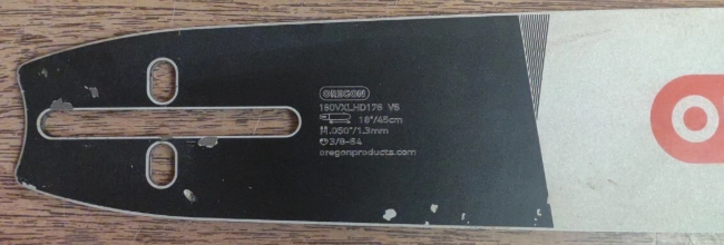 Oregon Lightweight VersaCut™ Guide Bar, 0VXLHD009 - .3/8" Pitch / .050" Gauge (D176 - Echo Large Mount) **Scratched / Blemished**