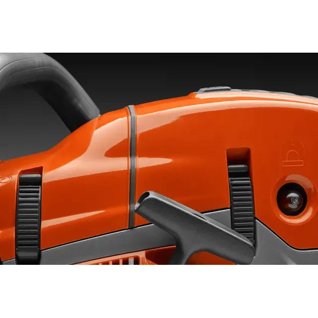 HUSQVARNA 572 XP® Chain Saw - 70.6 CC - 5.8 HP* HUSQVARNA 572 XP® Chain Saw - 70.6 CC - 5.8 HP*