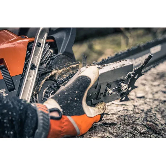 HUSQVARNA 592 XPG® Chain Saw - 92.7 CC - 7.6 HP* (Heated Handle)